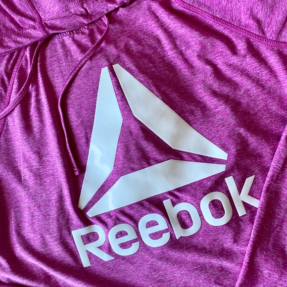 *SOLD*Reebok Long sleeve with hoodie - Picture 2 of 7
